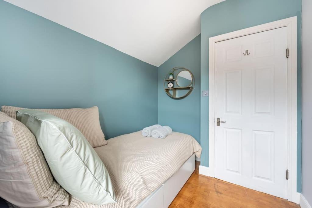 Harbourside Haven - Stylish Retreat In Hotwell - Free Parking Apartment Бристол Екстериор снимка