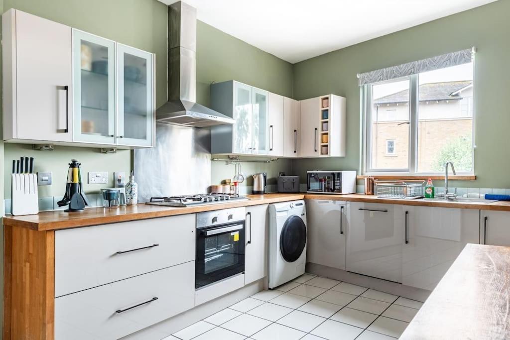 Harbourside Haven - Stylish Retreat In Hotwell - Free Parking Apartment Бристол Екстериор снимка